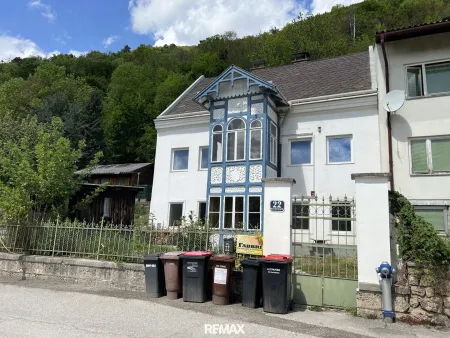Schlossblick! Charmantes Einfamilienhaus in Gloggnitz am Silbersberg!!