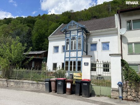 Schlossblick! Charmantes Einfamilienhaus in Gloggnitz am Silbersberg!!