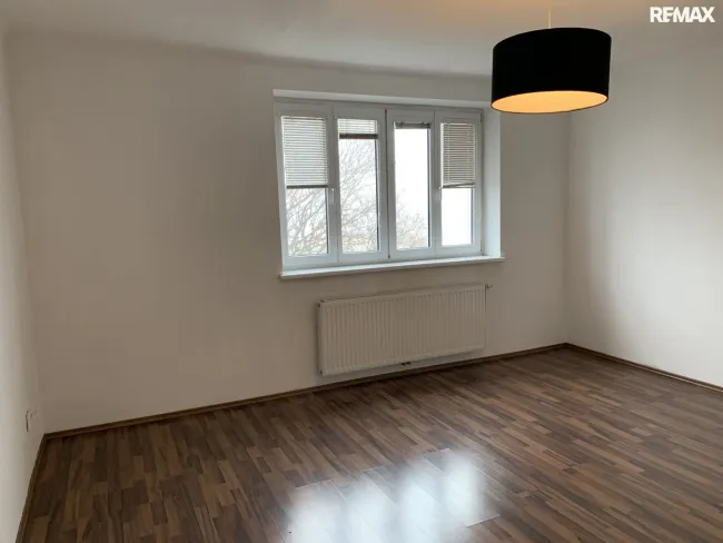 2-Zimmer-Wohnung mit Balkon in zentraler Lage von Wiener Neustadt zu verkaufen! - Bild