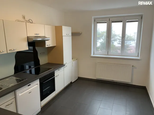 2-Zimmer-Wohnung mit Balkon in zentraler Lage von Wiener Neustadt zu verkaufen! - Titelbild