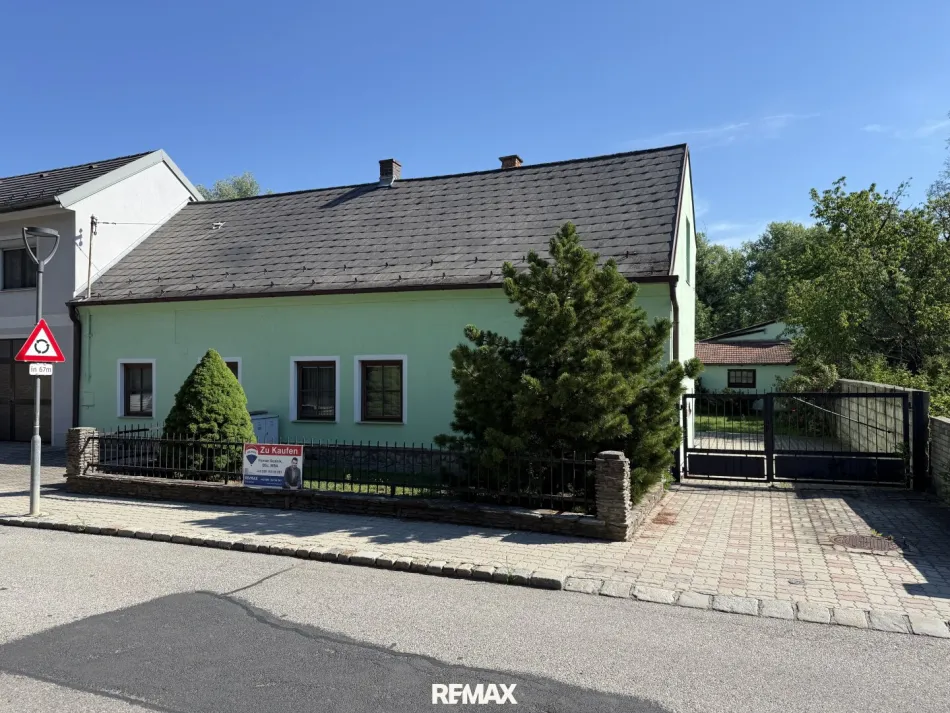 Einfamilienhaus mit sonnigem Garten und Nebengebäuden in Zillingdorf-Bergwerk! - Titelbild