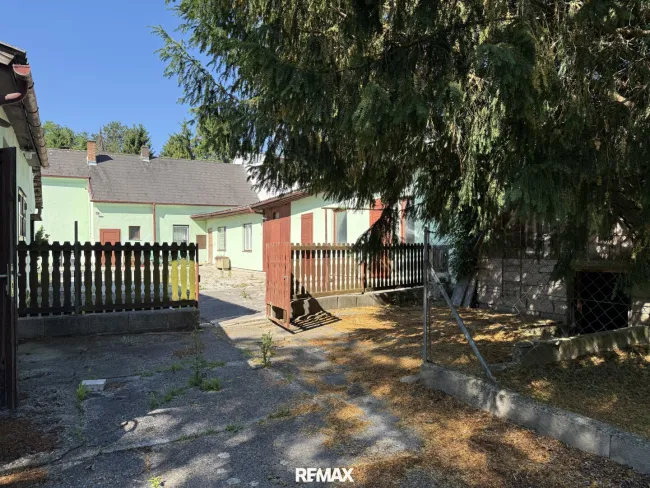 Einfamilienhaus mit sonnigem Garten und Nebengebäuden in Zillingdorf-Bergwerk!