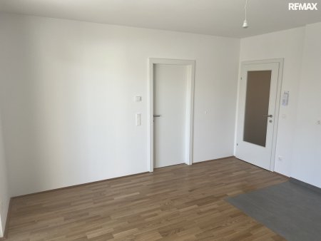 Idyllisches Wohnen in Wiener Neustadt: 2 Zimmer, Loggia, 54.04m² - Anlegerpreis€