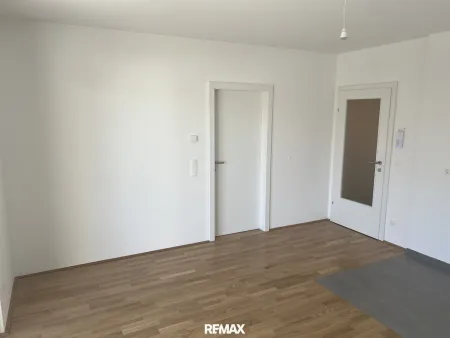 Idyllisches Wohnen in Wiener Neustadt: 2 Zimmer, Loggia, 54.04m² - 244.000,00€