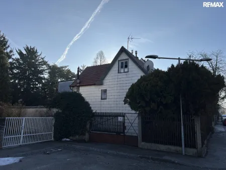 Traumhaftes Baugrundstück mit Altbestand in Wiener Neustadt!