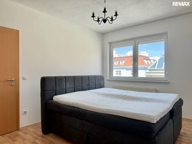 Domblick – helle 3Z-Wohnung auf ca. 82m² Wfl. inkl. anmietbarem Parkplatz zu kaufen! - Bild