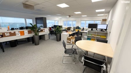 Workbase - 100 m² Büro im 1. OG
