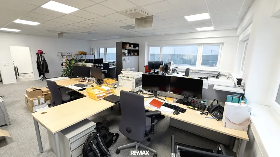 Workbase - 100 m² Büro im 1. OG - Bild