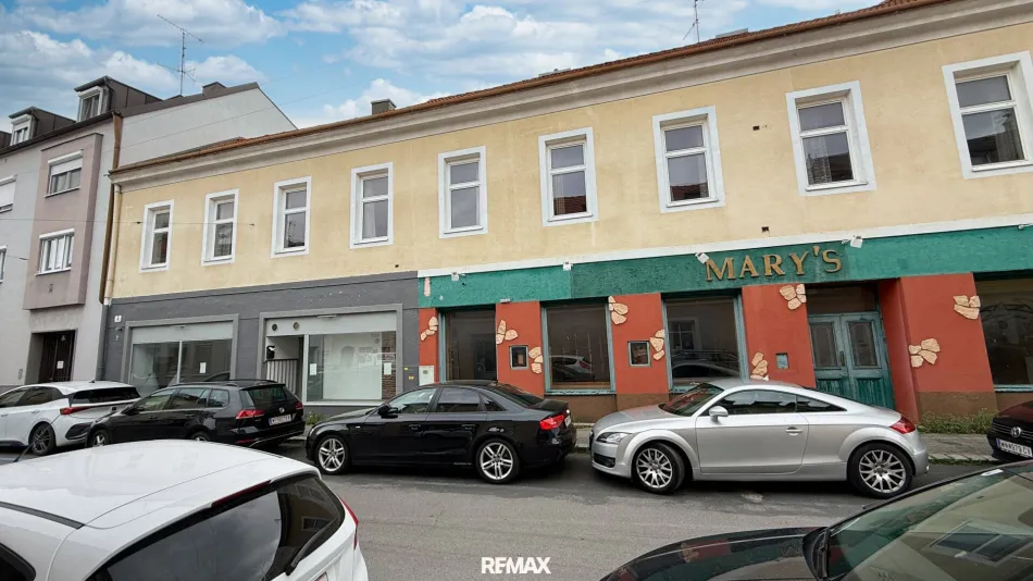 Bestandsfreies Zinshaus in Wiener Neustadt – Sanierungsobjekt mit Renditepotenzial und Bebauungsstudie - Bild