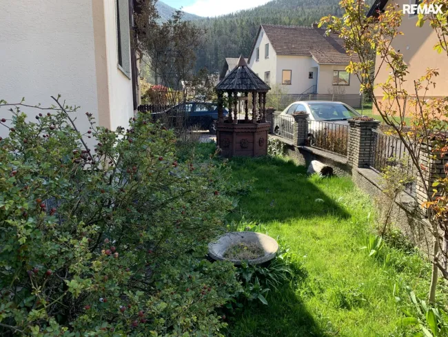 Charmantes Einfamilienhaus in Gloggnitz – Ihr neues Zuhause mit Garten und Garage! - Bild