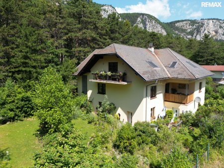 Hohe Wand - Einfamilienhaus mit 3 Wohneinheiten auf 1.100 m² Grund!