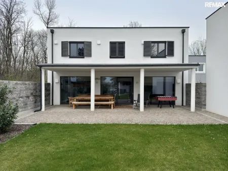 2. Haus von außen