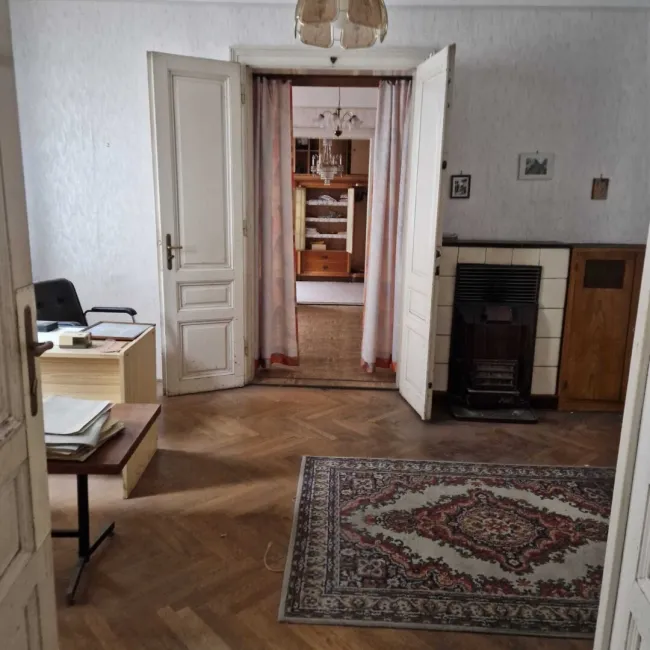 Zinshaus in gefragter Lage des 18. Bezirks - hoher Leerstand & ausbaufähiger Rohdachboden - Bild