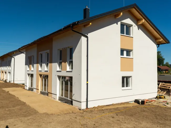 DAS LILIENQUARTIER 23 | Traumhaftes Eckreihenhaus 'ACHTZEHN C' | Doppelcarport und Keller - Bild