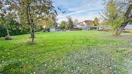 Baugrundstück in schöner Lage