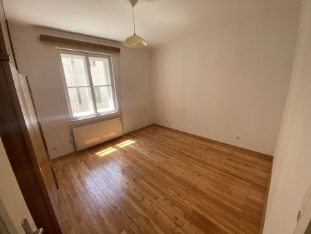 Gepflegte 3 Zimmer Wohnung mit Lift neben dem Botanischen Garten