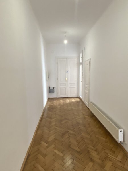 Repräsentatives Altbau - BÜRO in der Schottenfeldgasse