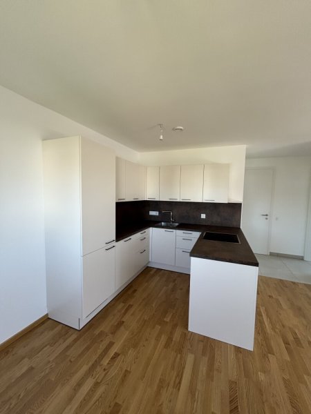 Neu errichtete helle 2 Zimmer Dachgeschoßwohnung mit Balkon und Garagenplatz - ERSTBEZUG