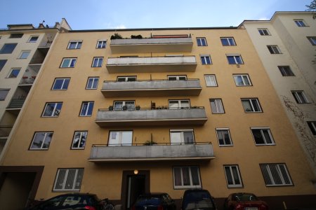 Zentral gelegene 3 Zimmer-Wohnung auch als WG geeignet