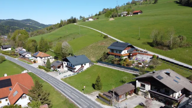 Sonniges Baugrundstück ohne Bauzwang - Titelbild