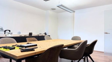 Großzügige Gesamtbürofläche mit kompletter Infrastruktur – ca. 266 m²