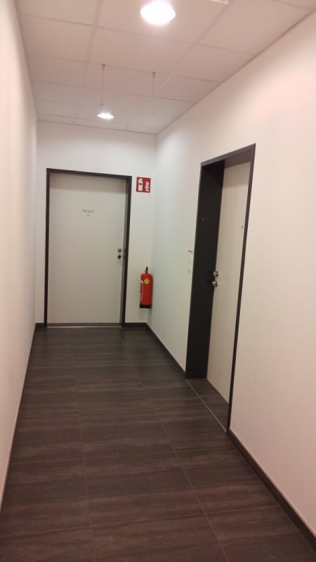 SUPER Sommer-Aktion: 206 m² Büro bzw.Ordination für NUR € 9,--/m² Miete im Monat!