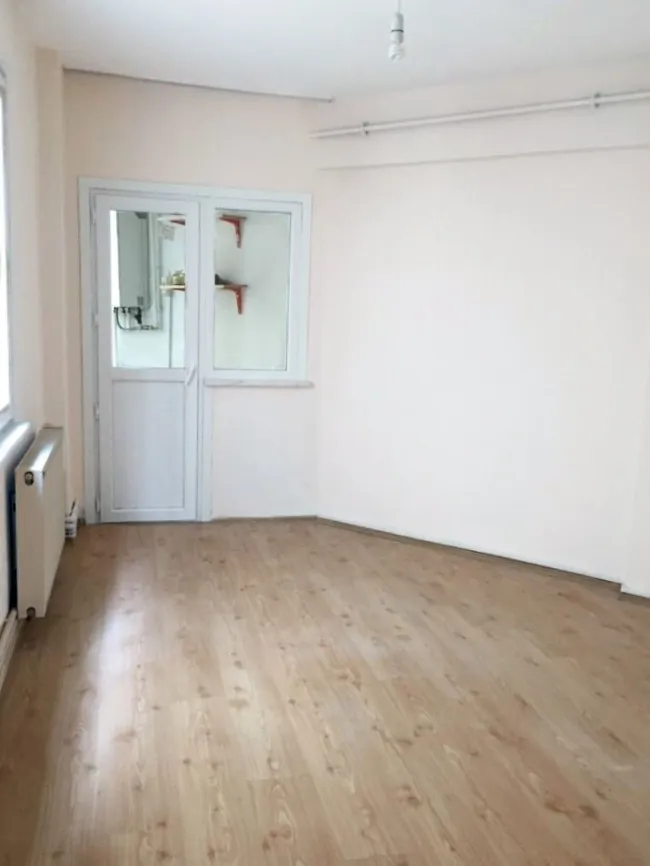 1. Schlafzimmer mit Loggia