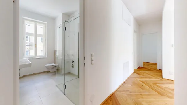 Badezimmer & Gang
