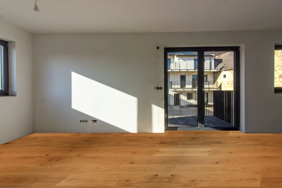 Großzügig und Ruhig | Neubau Erstbezug | Balkonwohnung mit Eck-Wohnzimmer - Bild