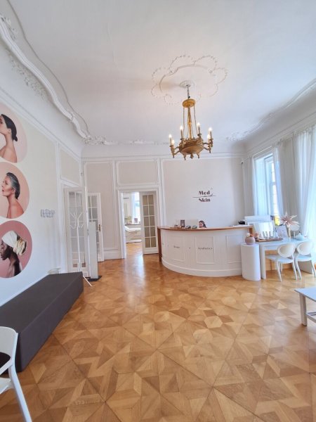 EXKLUSIVE ORDINATIONSRÄUME IN DER VILLA DEMEL - RUHIGE UND ANSEHNLICHE LAGE IM 17. BEZIRK - flexibler Miete / Umsatzbeteiligung möglich!
