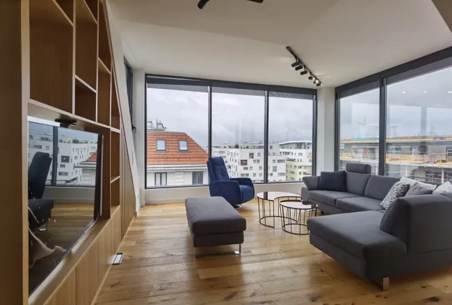 LOFT MIT DACHTERRASSE INKLUSIVE SEHR MODERNER MÖBLIERUNG - Titelbild