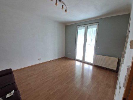 ERLEBEN SIE DEN CHARME EINER WOHNUNG AUS DEN 60ER JAHREN