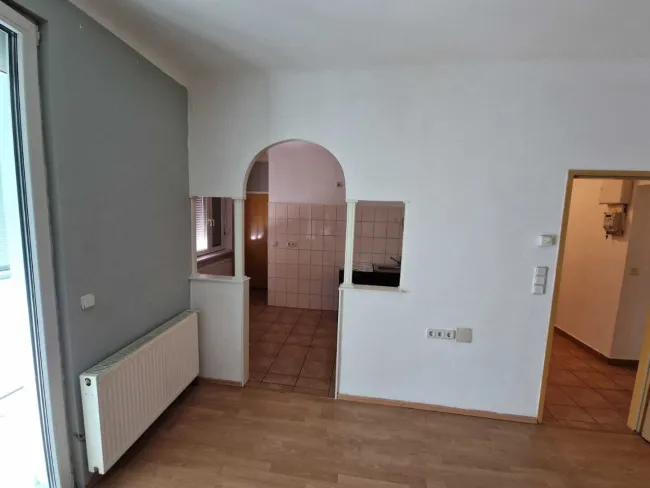 ERLEBEN SIE DEN CHARME EINER WOHNUNG AUS DEN 60ER JAHREN - Titelbild