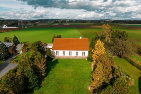 TRAUMHAFTES ANWESEN IN BAD RADKERSBURG - BAULAND SOWIE HAUS MIT AUSBAUPOTENZIAL