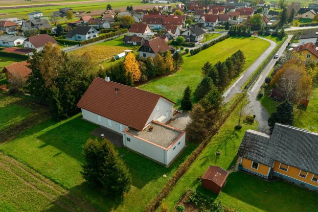 TRAUMHAFTES ANWESEN IN BAD RADKERSBURG - BAULAND SOWIE HAUS MIT AUSBAUPOTENZIAL - Titelbild