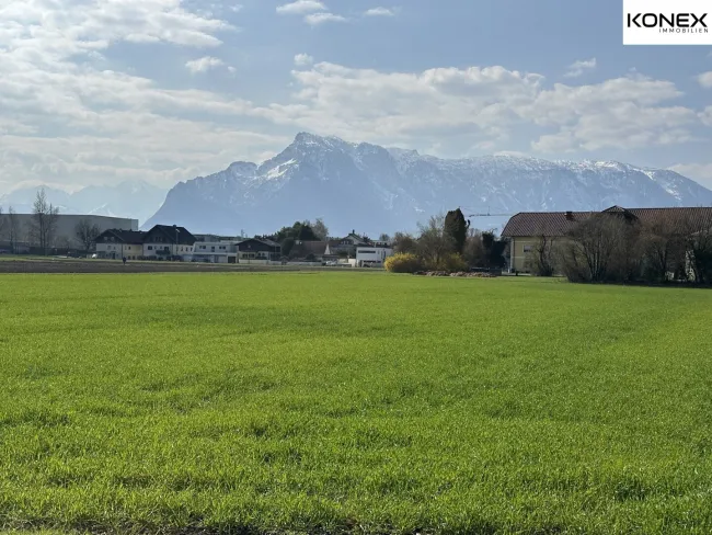 Sonniges Baugrundstück in Salzburg-Maxglan mit eigener Zufahrt - Titelbild