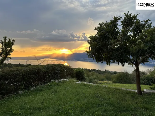 ITA - Sanierungsbedürftiges Chalet mit traumhaftem Seeblick – San Zeno di Montagna - Bild