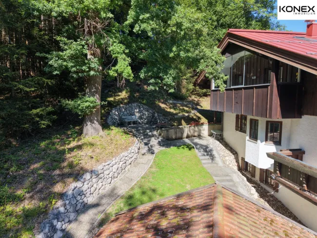 Alpenstil-Mehrfamilienhaus mit 3 Wohneinheiten in Reit im Winkl - Bild