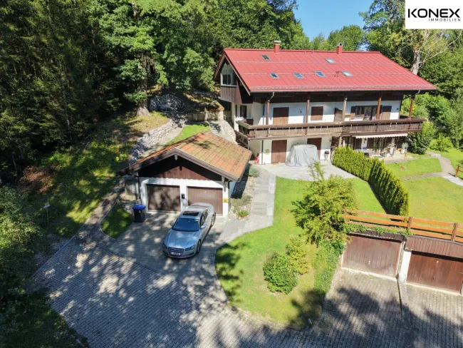 Alpenstil-Mehrfamilienhaus mit 3 Wohneinheiten in Reit im Winkl - Titelbild