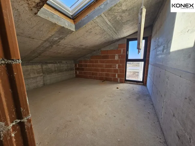 Modernes Apartment in Poreč – 82 m², 2. Obergeschoss, nur 1,5 km vom Meer entfernt - Bild