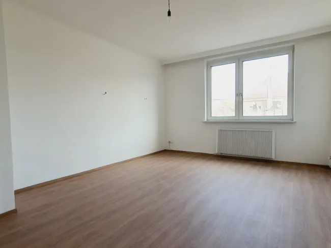 Top sanierte helle Neubauwohnung im 4. Liftstock - U3 - Titelbild