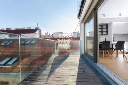 Edles Lebensgefühl: 4 Zimmer Dachgeschoß in 1090 Wien — INKLUSIVE Balkon, Terrasse & 2 STAPELGARAGENPLÄTZE