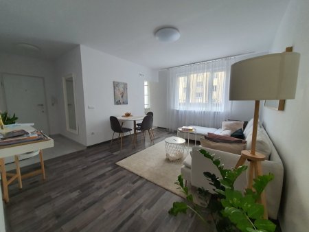 Top Lage - wunderschöne und geräumige Neubauwohnung nähe Rennweg