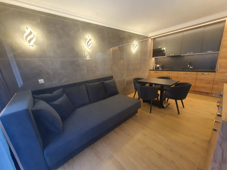 Top sanierte Wohnung mit Terrasse und großem Garten - nähe Wolfersberg - Bild