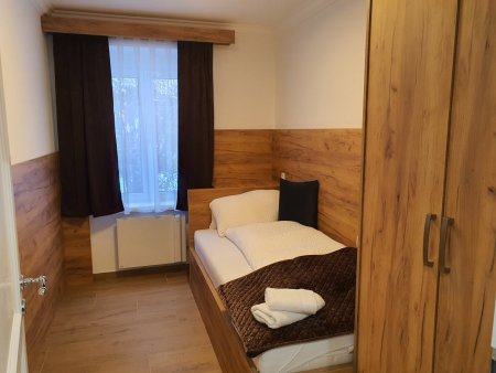 Top Saniertes & neu möbliertes Apartmenthaus mit Garten nähe U4