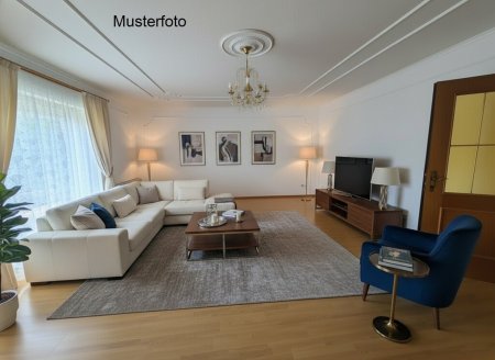 Großzügige Haushälfte mit Garten, Balkonen, Garage und Carports nahe St. Pölten