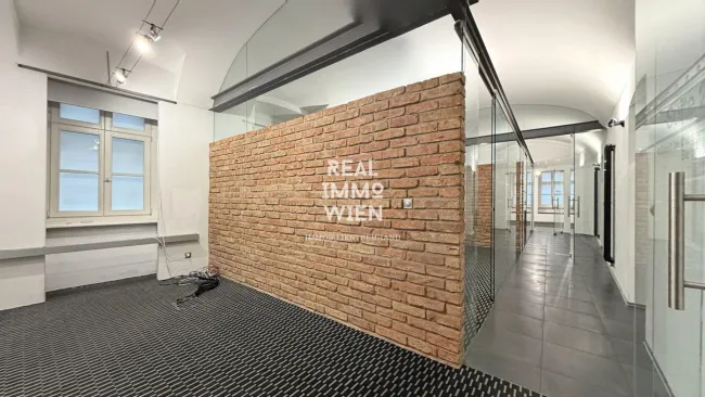Exklusives Büro-Ensemble Top-Lage nahe Schottentor – 10 vielseitige Räume - Titelbild
