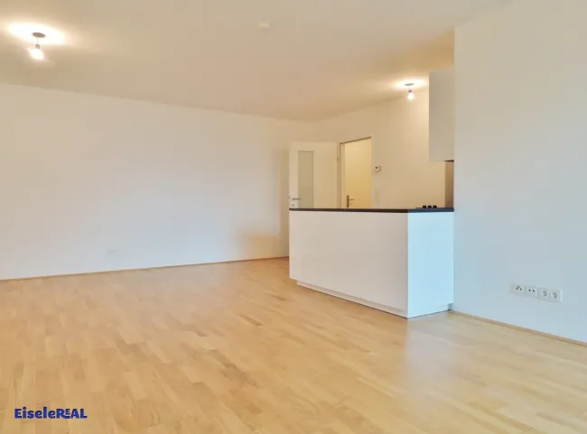hochwertige 2 Zimmer Wohnung - Balkon - zzgl. Garage - Bild
