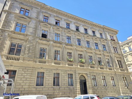 5 Zimmer – schöne Altbau Wohnung - Lift