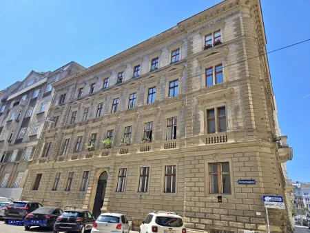 5 Zimmer – schöne Altbau Wohnung - Lift